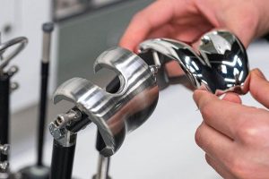 Injection Molding vs Extrusion: Manufacturing Comparison