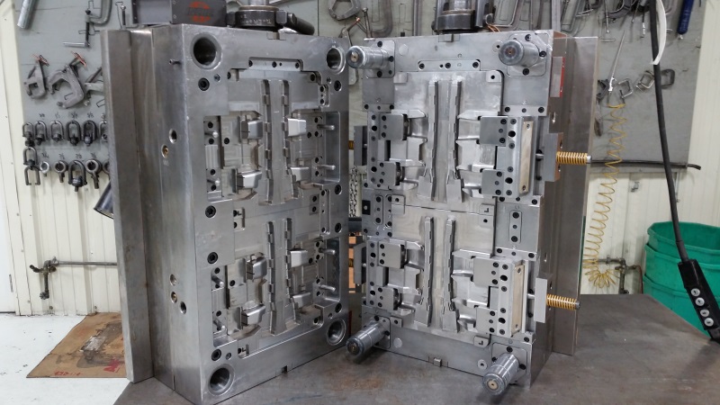 Plastic Injection Mold